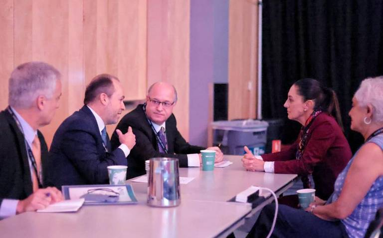 Se reúne Sheinbaum con banqueros para establecer vínculos