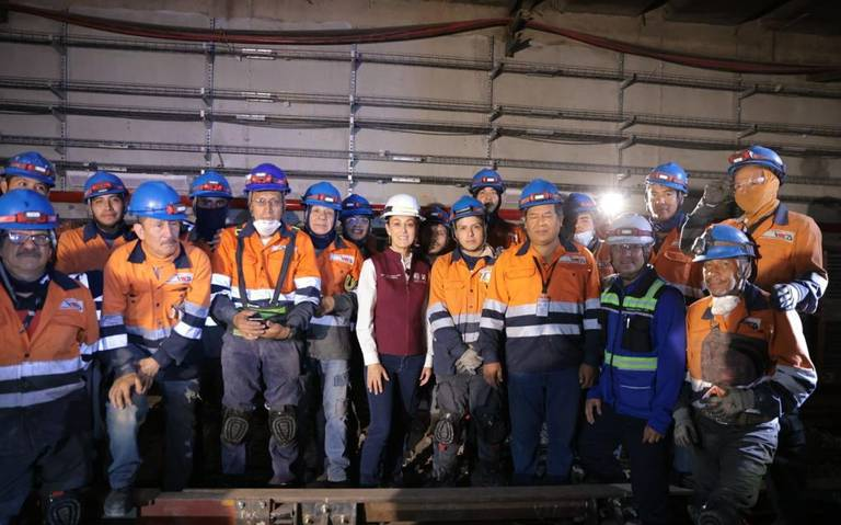 Supervisa Sheinbaum la instalación de las charolas y cableado de la Línea 1