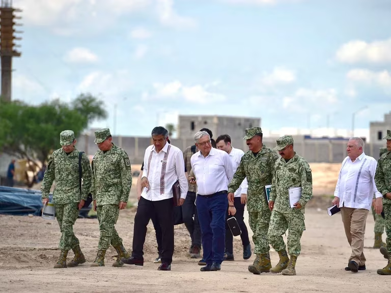 AMLO supervisa trabajos de modernización de aduanas en Tamaulipas