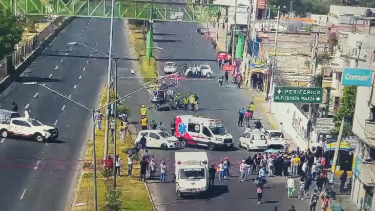 En Avenida Central Ecatepec Edoméx, Aterriza Helicóptero Jaguar 1  para trasladar a motociclista herido en ac cidente