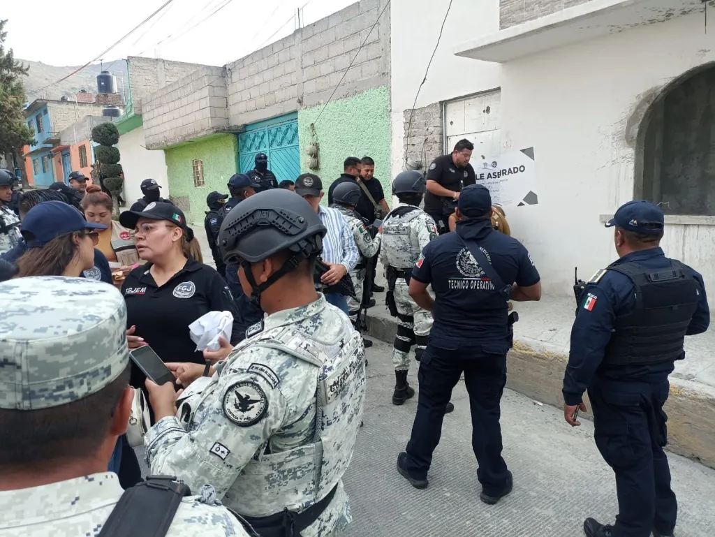 Detienen a 20 Personas en Ecatepec Edoméx y les DecomisanArmas y Droga en Mega Operativo