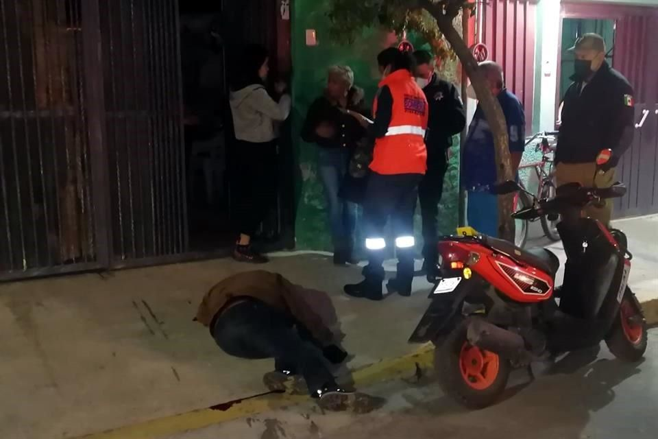 Ejecutan a sujeto a las puertas de su casa
