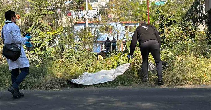 Localizan a dos cadáveres envueltos en cobijas en Tlalnepantla