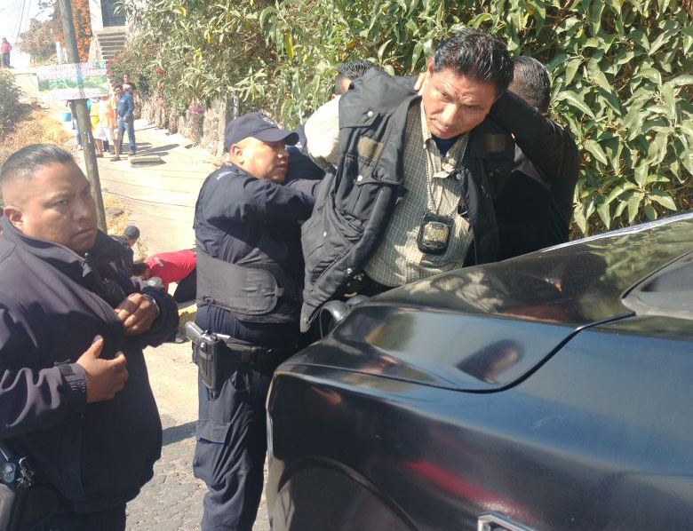 Aseguran a tres secuestradores y abaten a uno en Acambay