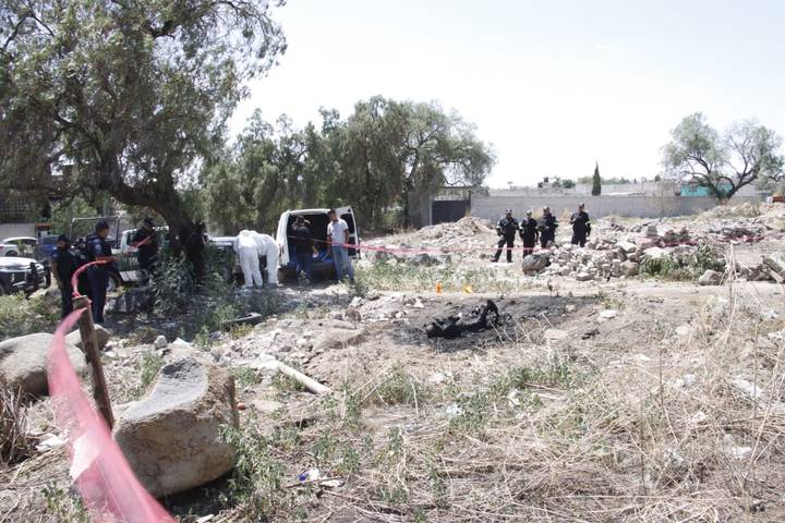 Localizan cadáver de un hombre mutilado y calcinado en Ecatepec