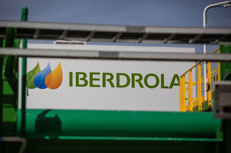 Oficialmente Iberdrola vende el 55% de su negocio en México y obtiene su primer permiso por parte de la CRE