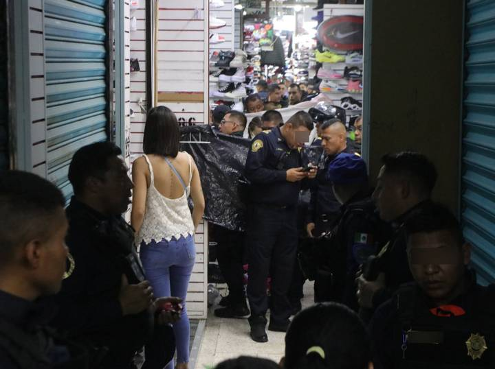Muere sujeto en Tepito a causa de un disparo accidental