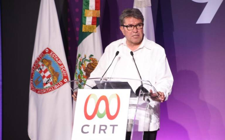 México los quiere y los necesita: Monreal a comunicadores