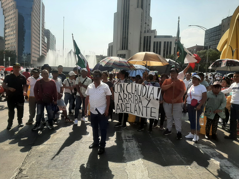 Agremiados del NGCADCH, le expresan su apoyo a Claudia Sheinbaum por su candidatura en el monumento a la Revoluc ión