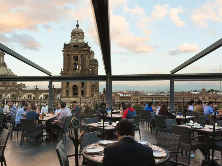 Sedeco pide a los restauranteros de la CDMX estar en regla