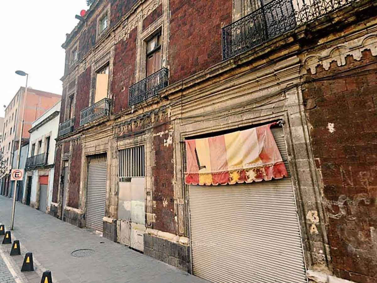 Despojos e invasiones de predios es lo más común en el Centro Histórico de la CDMX