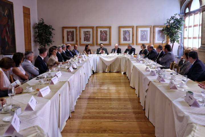 El gobierno de la CDMX debe tener acento social ante instituciones de asistencia