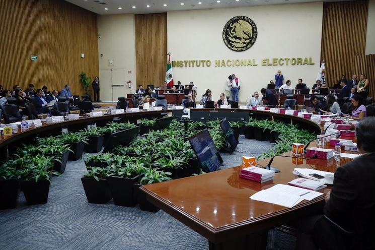 Consejo General rechaza el nombramiento de Flavio Cienfuegos como secretario ejecutivo del INE