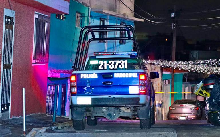 Ejecutan a sujeto afuera de su casa en Naucalpan