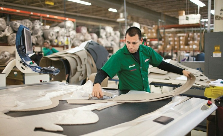 En mayo aumentaron los pedidos manufactureros al aumentar 0.5 puntos
