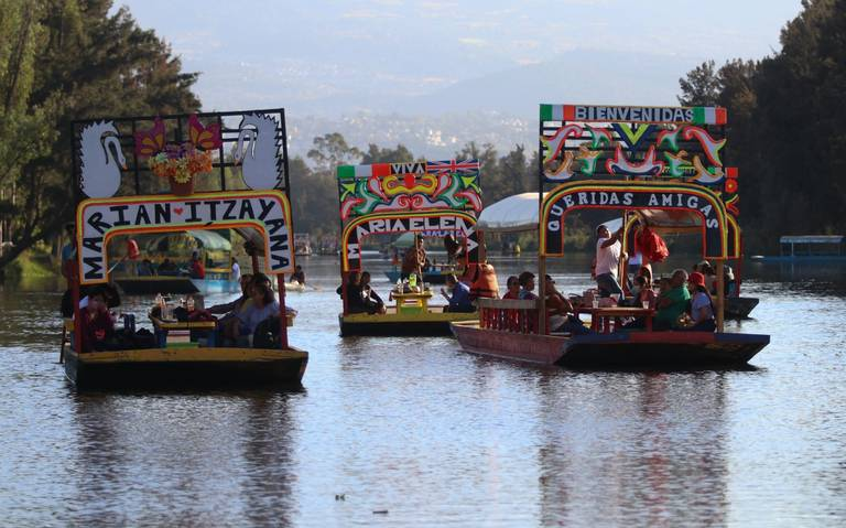 Retiro de chelerias en los embarcaderos de Xochimilco fue bajo el consentimiento de los vendedores: Acosta Ruiz