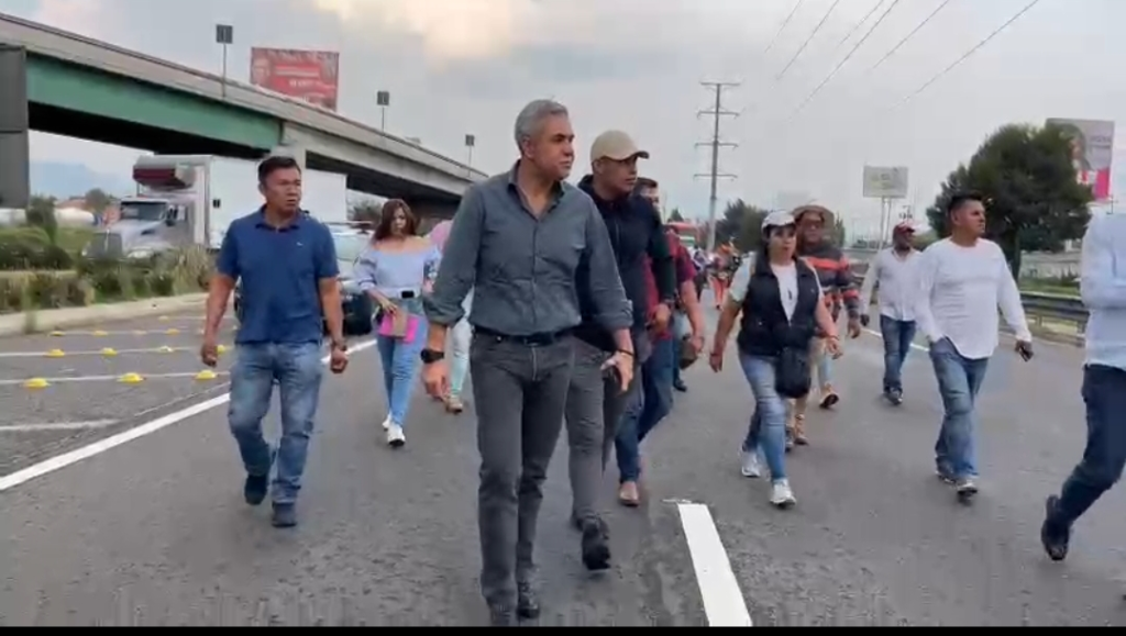 A alcalde de Ecatepec del  Edoméx, impiden acceso a la Ciudad de Tolucatras protesta