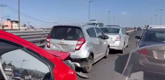 Todo un Caos en el Circuito Mexiquense, se Registró esta mañana por Accidentes Vehiculares