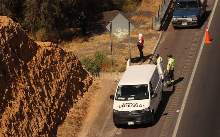 Iban a recoger el cuerpo de un motociclista y encontraron dos más