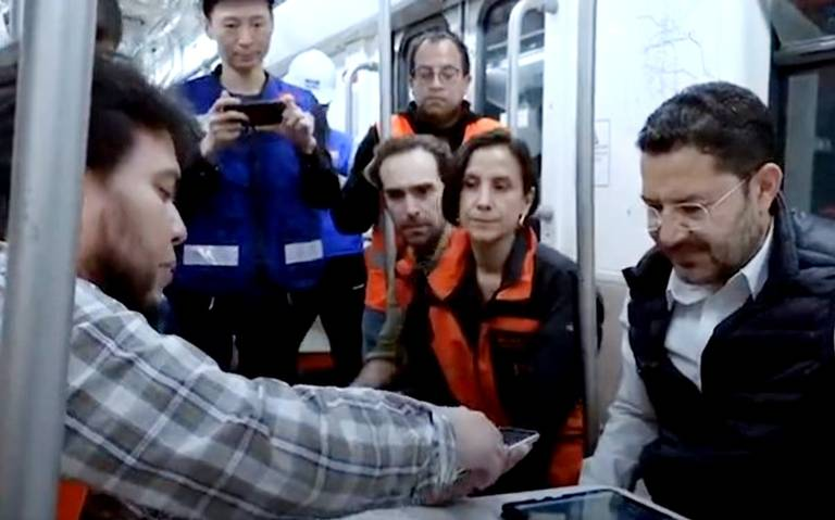 Batres supervisa la comunicación inalámbrica en la línea 1 del metro