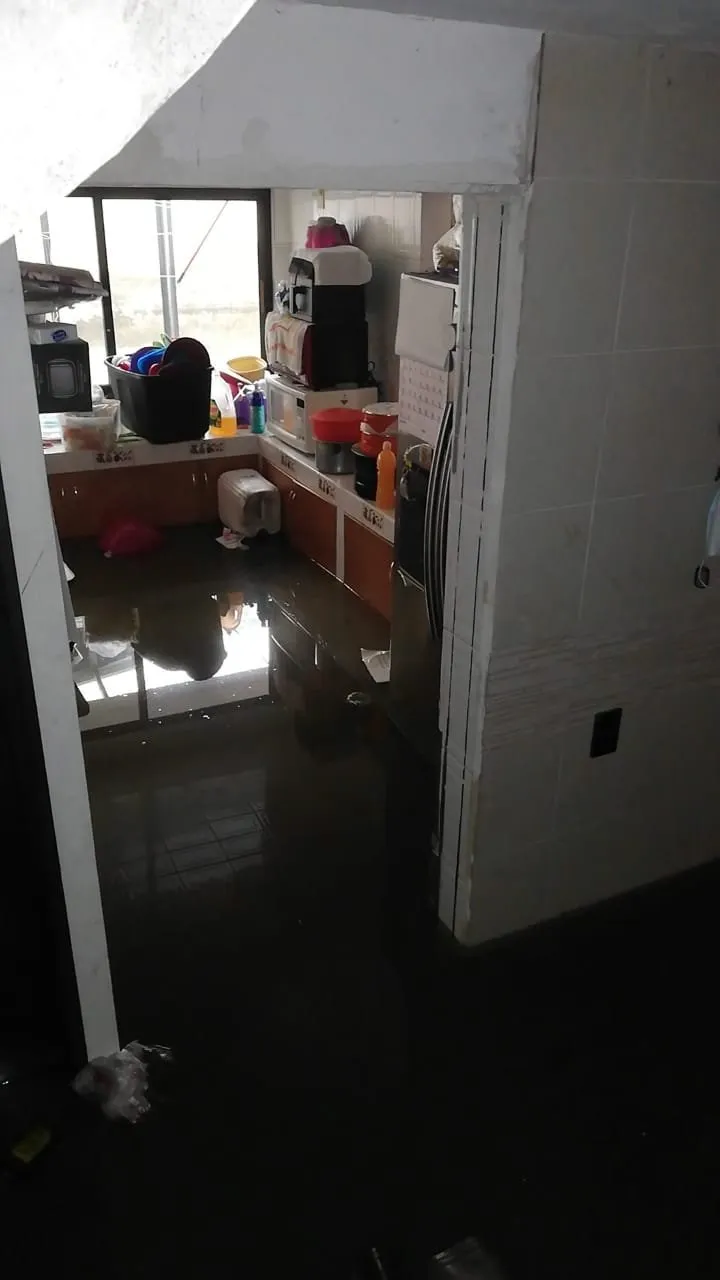 Por lluvia, Agua Sube Hasta un metro dentro de Casas en Chalco Edoméx