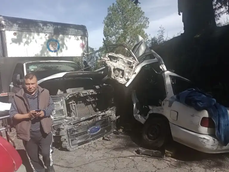 En la Toluca- Tenango fuerte Choque dejó dos Lesionados de Gravedad