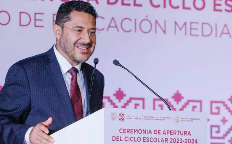 Batres inaugura el ciclo escolar 2023-2024 del IEMS