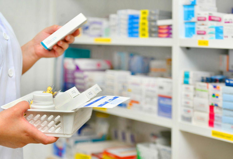 Licitaciones de empresas inhabilitadas, hacen que haya desabasto de medicamentos: Trabajadores de la Salud