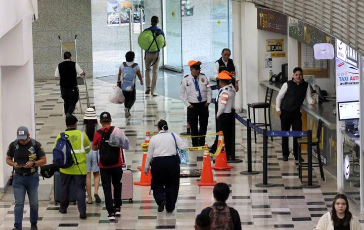 Inundaciones en la Terminal 1 fueron por lluvias atípicas: AICM