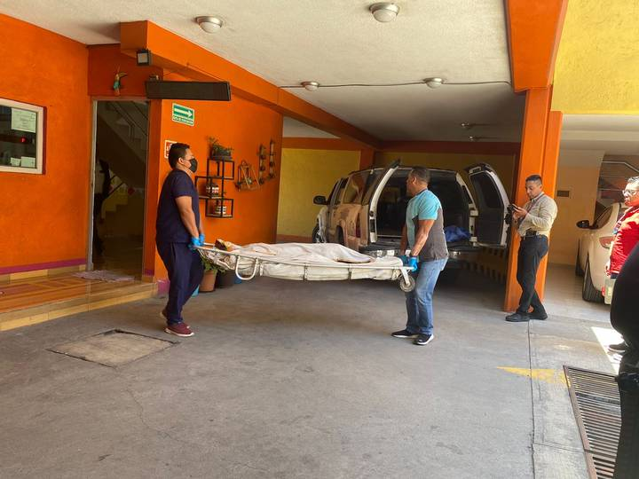 Localizan a una mujer militar sin vida en un hotel de Cuautitlán