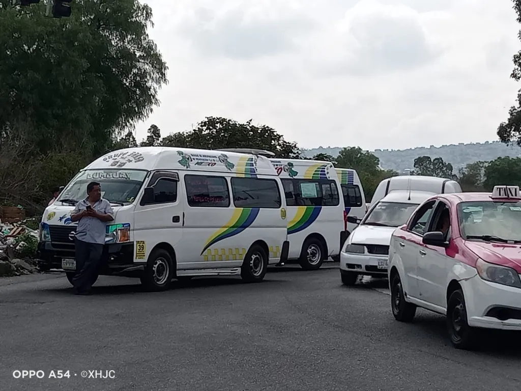 Levantaron Bloqueo Transportistas en Nezahualcóyotl dónde Exigían Regularización de Unidades Ruta 39