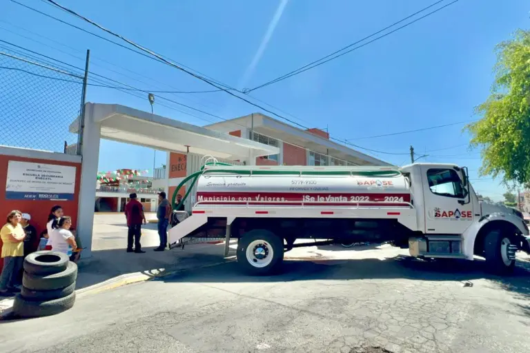 Llevan Agua en Ecatepec Edomèx y luminarias, limpieza Gobierno a 150 Escuelas del Municipio