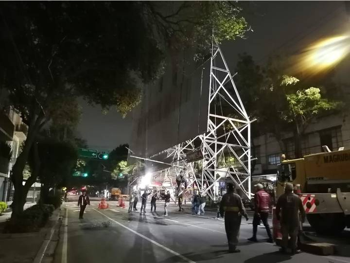 INVEA retira espectaculares de las azoteas en Álvaro Obregón y Benito Juárez