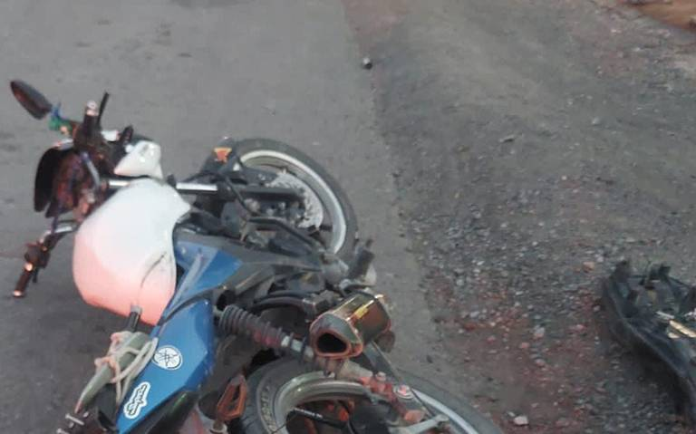 Motociclista derrapa en el asfalto y auto lo mata en la México-Querétaro