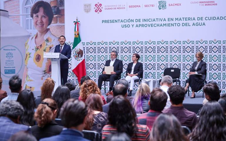 Martí Batres da a conocer iniciativa para que habitantes de la CDMX cuenten con suficiente abasto de agua duran te 25 años