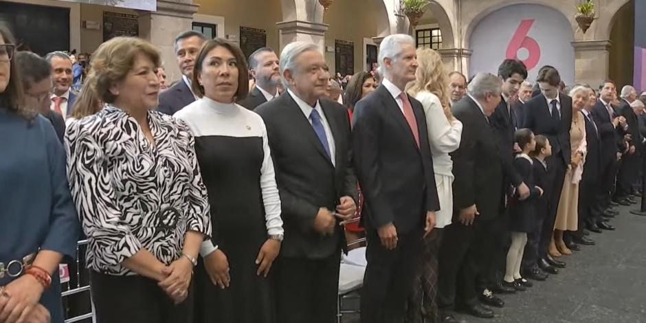 AMLO asiste al último informe de Del Mazo