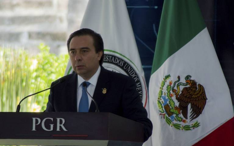 Tribunal pide que la SCJN resuelva amparo de Tomás Zerón para quitar orden de aprehensión en su contra