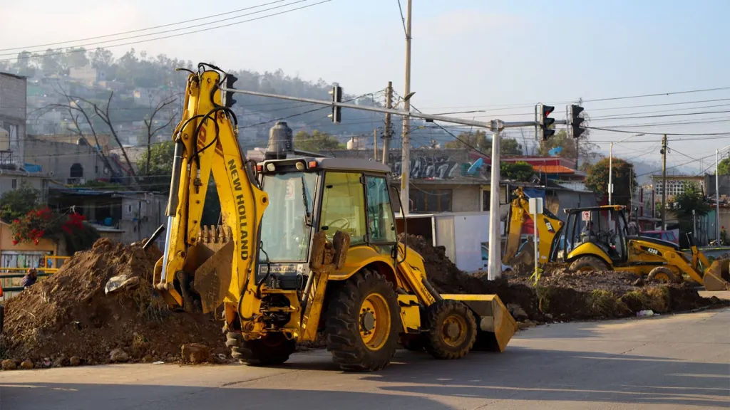 Reparación Termina de Fuga en la línea del Macrocircuito en Tultitlán Edoméx, Secretaría del Agua