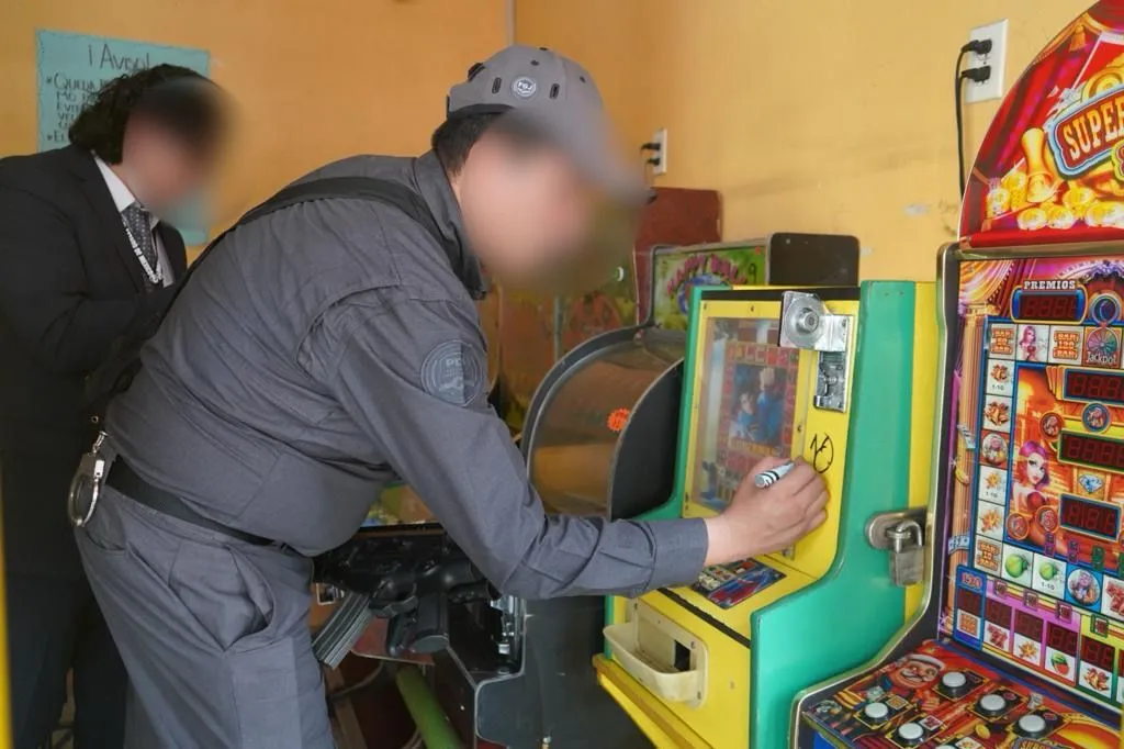 Aseguran 79 Máquinas Tragamonedas, así como Envoltorios conDroga, Resultado de Cateo a Inmueble de Nezahualcó yotl, La Paz y Chicoloapa en Edoméx