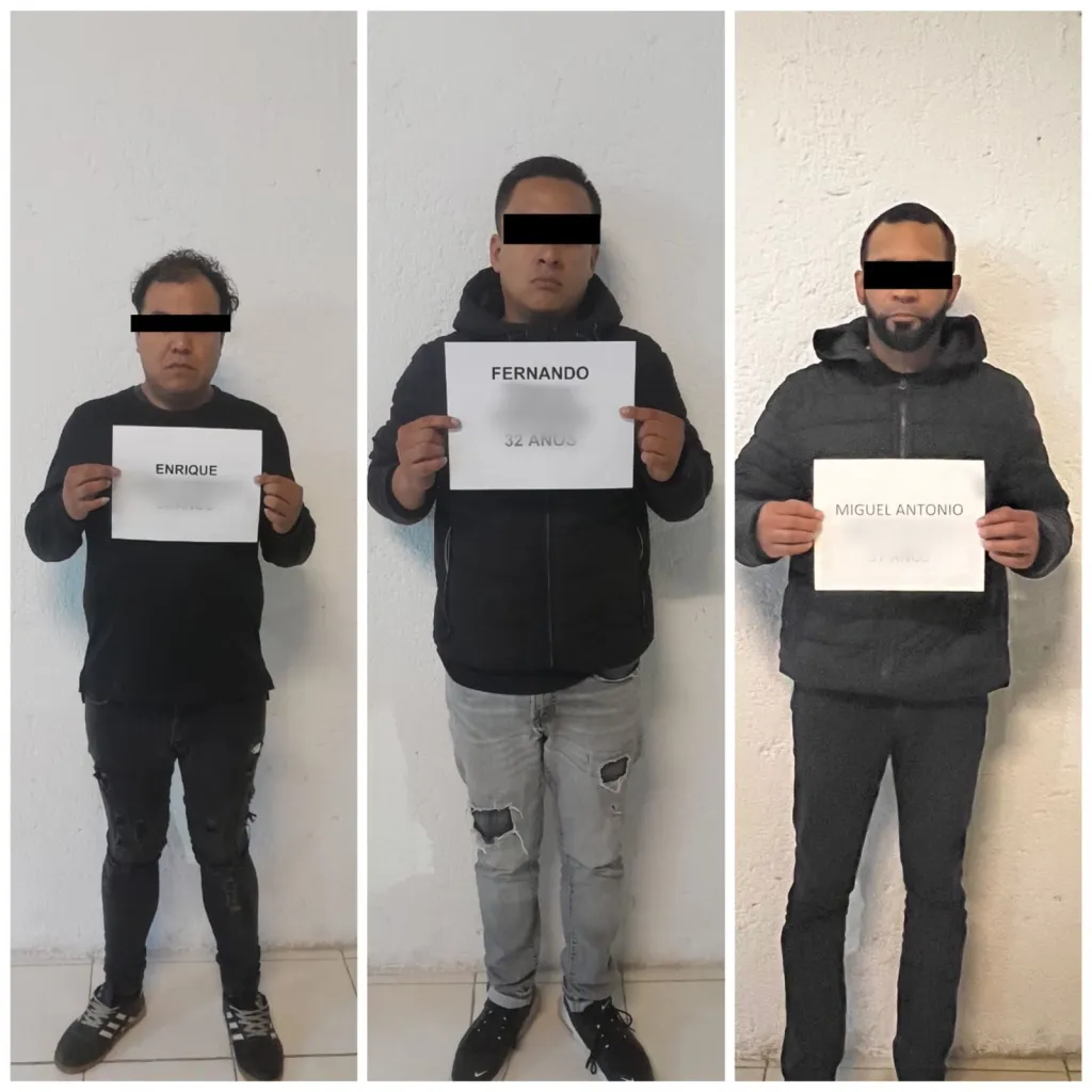 Tres Sujetos Detenidos y uno de ellos es Dominicano por Secuestrar a dos Personas en el Circuito Exterior Mexiquense