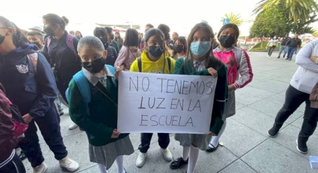 Estudiantes, padres de familia y maestros de la Secundaria WVS con un mitin exigirán a Chíguil solución