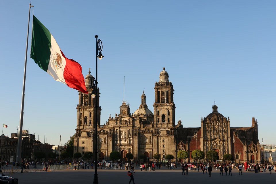 Gobierno de la CDMX invitara a la ciudadanía a decidir si quieren o no a que se peatonalice el Zócalo capitali no