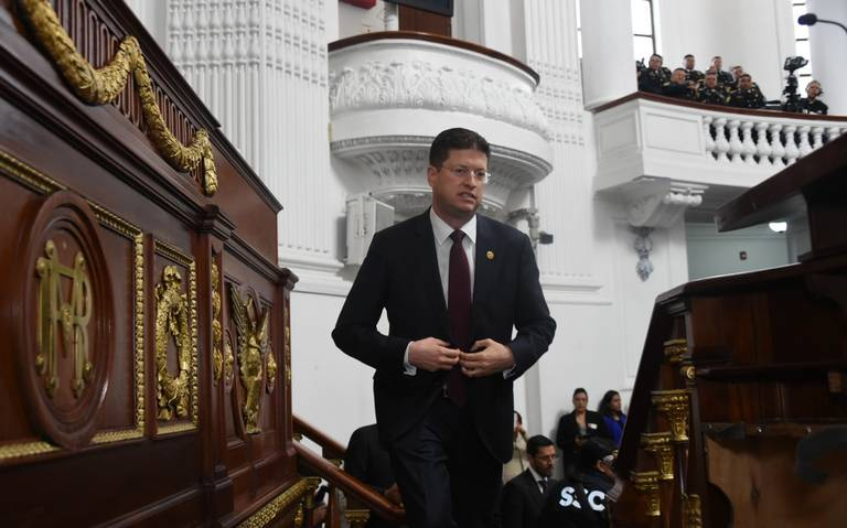 Diputados locales cuestionan a Pablo Vázquez durante su comparecencia
