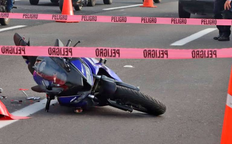 Fallece motociclista al colisionar contra camión de carga
