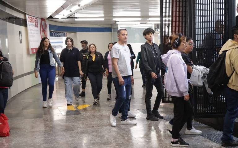 Usuarios del metro exigen que no haya más accidentes y que el servicio mejore