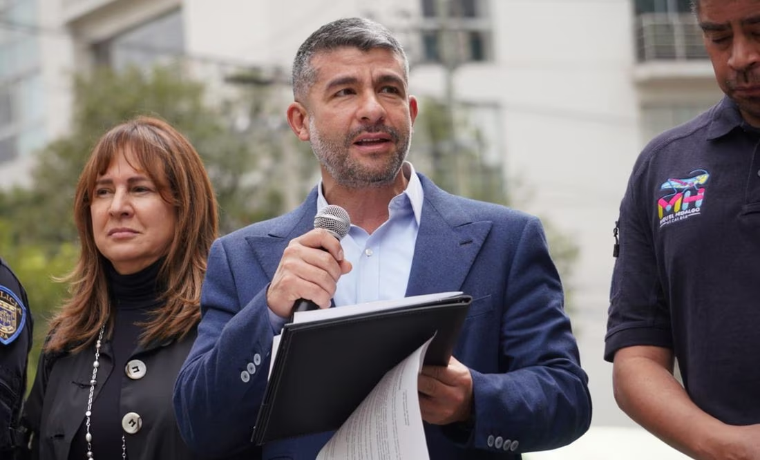 Mauricio Tabe denuncia ante la FGJ a Carlos Ulloa por actos de corrupción por otorga 25 permisos de construcci ón ilegales