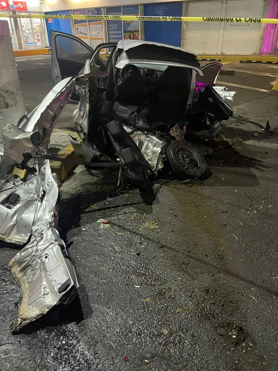 En la Comunidad de la Magdalena municipio Los Reyes la Pazen Edoméx, Terrible Accidente y Autos quedan Destroza dos