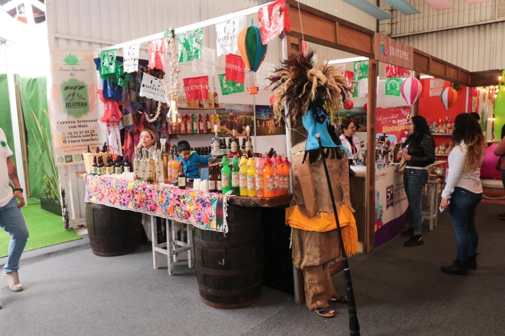 Artesanos Mexiquenses de Pueblos Mágicos son promotores de la identidad y tradiciones del Estado de México en  Tianguis Nacional