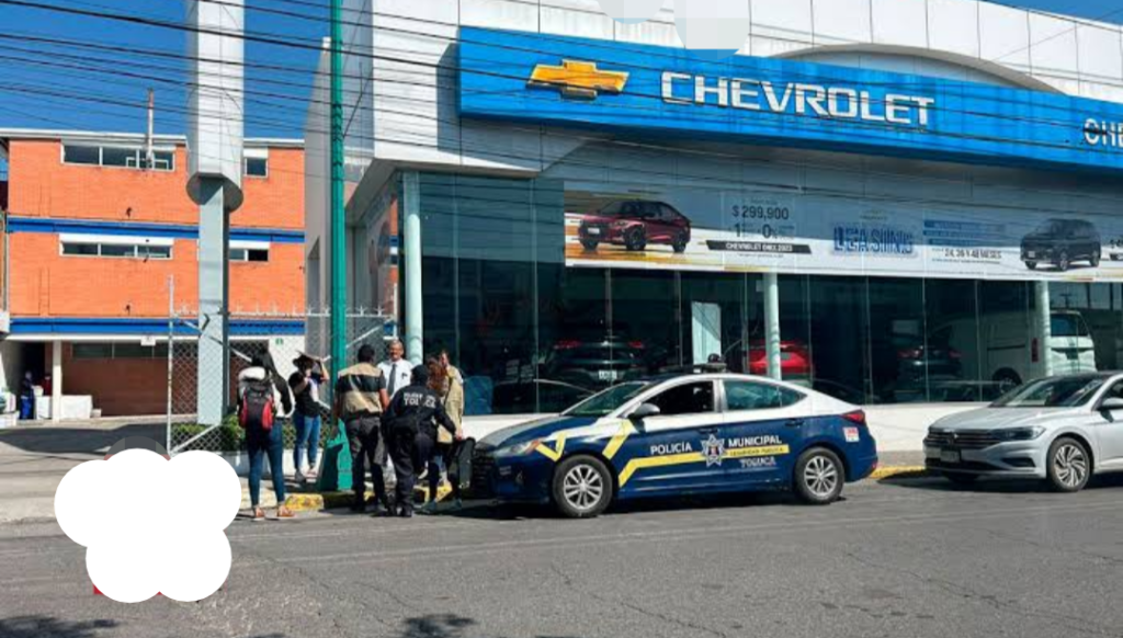 En calles de Toluca Edoméx, encuentran frascos de Vidrio que contienen Restos de Cerebro que Puedan ser de Huma no