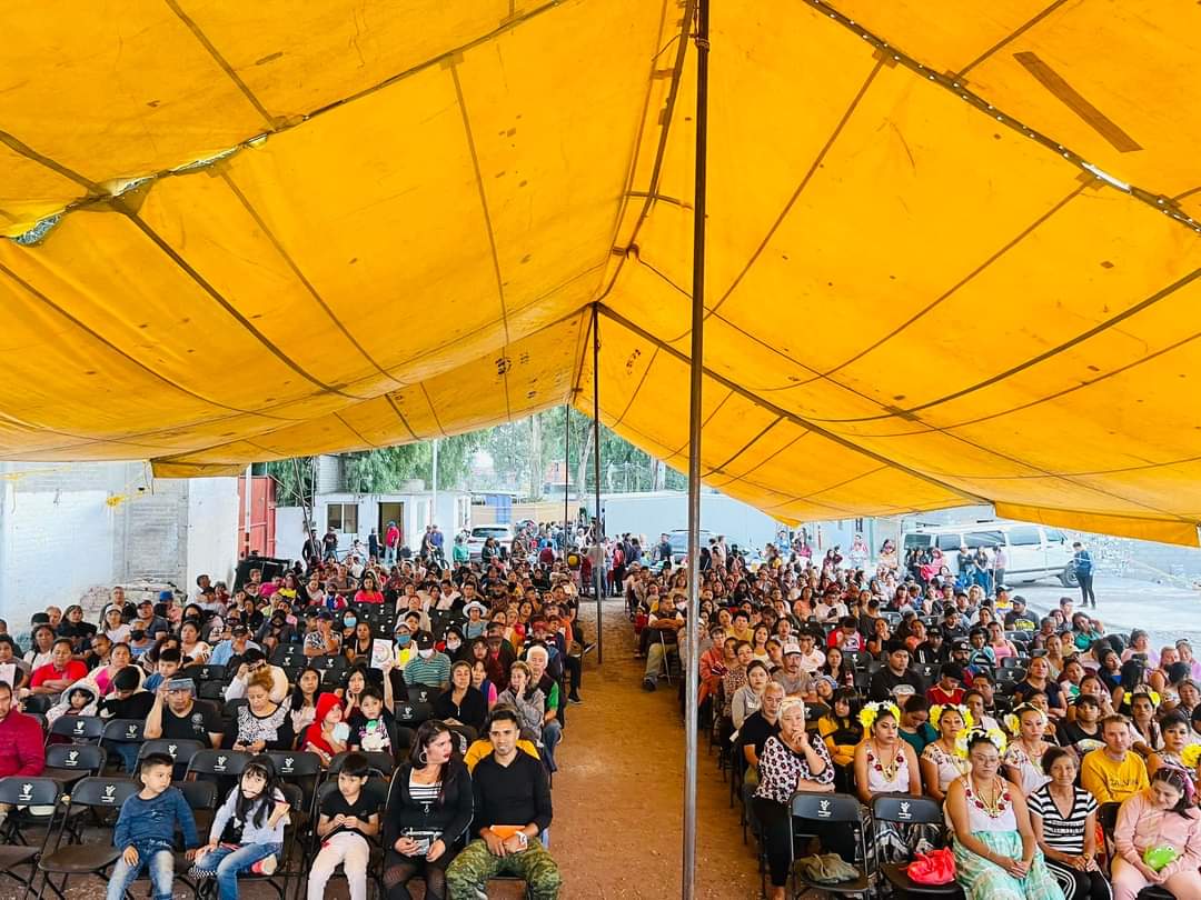 Antorchistas de Tláhuac reciben ponencia de Gloria Brito